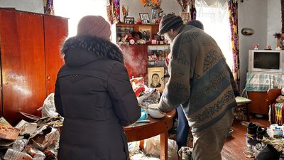 Як чоловік в Щербанях переживає морозну зиму у хаті без опалення Як чоловік в Щербанях переживає морозну зиму у хаті без опалення