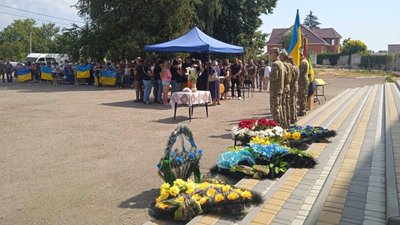 У Суботцівській громаді на Кіровоградщині попрощалися з захисником У Суботцівській громаді на Кіровоградщині попрощалися з захисником