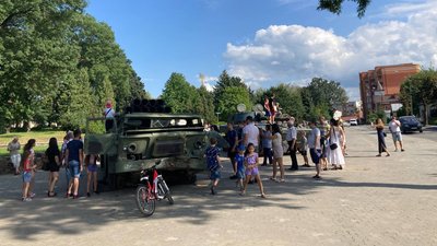 До Тернополя привезли спалену військову техніку російських окупантів