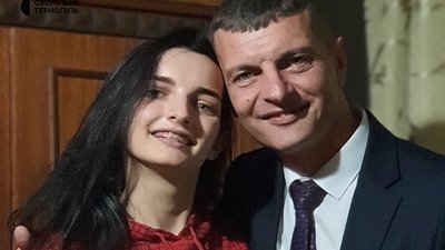 Михайло Діаново з дочкою, фото зроблене до початку повномасштабної російсько-української війни Михайло Діаново з дочкою, фото зроблене до початку повномасштабної російсько-української війни