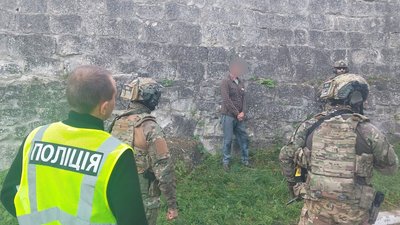 затримання, підозра
