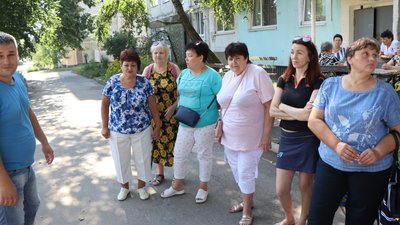 В Охтирці не відновлюють будинок, який зруйнували російські військові минулоріч