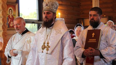 Архієпископ Марк в храмі в місті Долинська Архієпископ Марк в храмі в місті Долинська