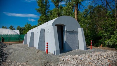 У Києві встановили "пілотне" мобільне укриття, виготовлене з бетону — Попко У Києві встановили "пілотне" мобільне укриття, виготовлене з бетону — Попко