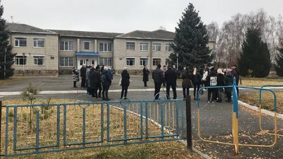 Через відсутність опалення учні ліцею на Вінниччині навчаються дистанційно Через відсутність опалення учні ліцею на Вінниччині навчаються дистанційно