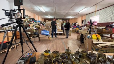 "Не фільтруємо людей, допомагаємо всім" – Ганна Дядя організувала волонтерський штаб в Малині 26 лютого "Не фільтруємо людей, допомагаємо всім" – Ганна Дядя організувала волонтерський штаб в Малині 26 лютого