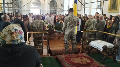 У Луцьку попрощалися з загиблими на війні захисниками У Луцьку попрощалися з загиблими на війні захисниками