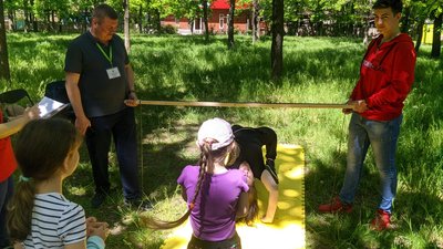 У Миколаєві родини учасників АТО та ВПО долали інтерактивний квест У Миколаєві родини учасників АТО та ВПО долали інтерактивний квест