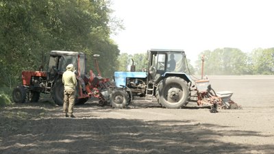 На Черкащині аграрії проводять посівну