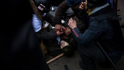 "Прокинувся - а наді мною моляться шість священників" – спогади черкащан про Майдан "Прокинувся - а наді мною моляться шість священників" – спогади черкащан про Майдан