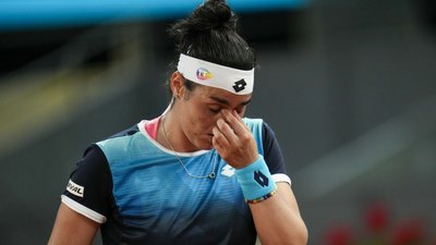 На Ролан Гаррос-2022 відбулася перша сенсація: шоста ракетка світу Жабер вилетіла на старті турніру