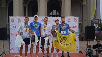 У Рівному провели благодійний забіг у вишиванках У Рівному провели благодійний забіг у вишиванках