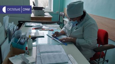 Медсестри та лікарі Сумської лікарні ім. Святого Пантелеймона отримали збільшений аванс