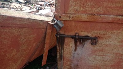 У Лебедині мешканці не можуть повернутися до своїх пошкоджених квартир У Лебедині мешканці не можуть повернутися до своїх пошкоджених квартир