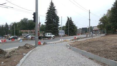 У Харкові триває реконструкція Білгородського шосе У Харкові триває реконструкція Білгородського шосе