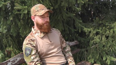 "У Бахмуті кожен момент здається останнім" – прикордонник Павло на позивний "Тєлік" "У Бахмуті кожен момент здається останнім" – прикордонник Павло на позивний "Тєлік"