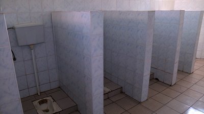 Діти соромились ходити в туалет. У Новгород-Сіверській гімназії відремонтують туалети за 800 тисяч