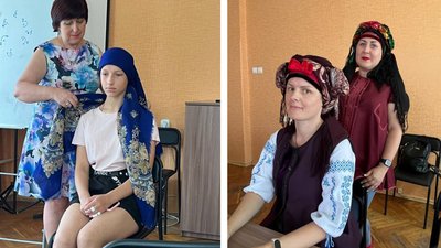 "Це як поема для українки": у черкаському музеї вчили зав'язувати хустки "Це як поема для українки": у черкаському музеї вчили зав'язувати хустки