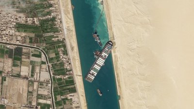 Контейнеровоз Ever Given залишать в Суецькому каналі до завершення розслідування