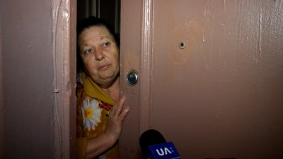 У Житомирі через підготовчі роботи з будівництва багатоповерхівки сусідній будинок почав руйнуватися У Житомирі через підготовчі роботи з будівництва багатоповерхівки сусідній будинок почав руйнуватися