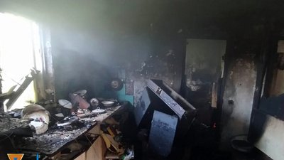 У Кривому Розі згорів приватний будинок, власниця отримала опіки