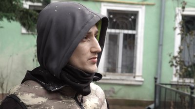 В Одесі почали лікувати "найтовщу тополю України" В Одесі почали лікувати "найтовщу тополю України"
