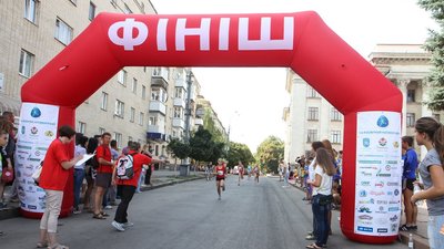 У Житомирі на два дні перекриють рух транспорту в центрі та на прилеглих вулицях через напівмарафон