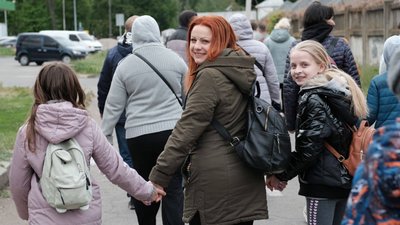 "Кожна сім'я — це розповідь про біль": вінничанка Вікторія Чешківська про волонтерство, Ірпінь та допомогу переселенцям
