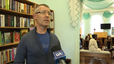 У Житомирі відновили безкоштовні навчання з жестової мови У Житомирі відновили безкоштовні навчання з жестової мови