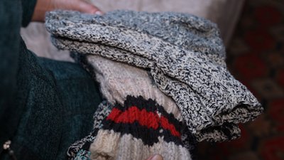 "Це важко": у селі на Волині господарюють самі жінки, майже усі чоловіки воюють "Це важко": у селі на Волині господарюють самі жінки, майже усі чоловіки воюють