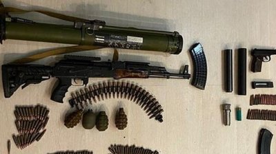зброя та боєприпаси
