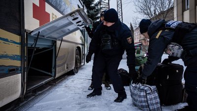 Як працюють рятувальники Донеччини під постійними обстрілами
