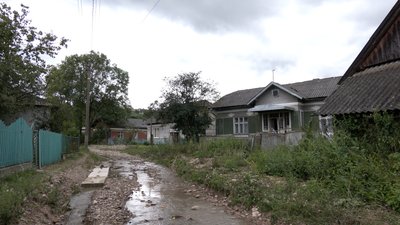 У Крилосі на Прикарпатті через негоду підтопило кількадесят будинків У Крилосі на Прикарпатті через негоду підтопило кількадесят будинків