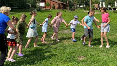 Майстер-класи, спортивні естафети та дискотеки: у Вінниці для дітей із синдромом Дауна зорганізували табір Майстер-класи, спортивні естафети та дискотеки: у Вінниці для дітей із синдромом Дауна зорганізували табір
