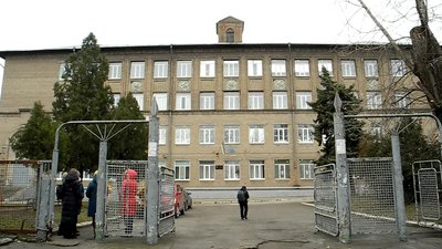 Шкільна реформа в дії - батьки в паніці. У 52-й школі Запоріжжя припиняється набір 10-11 класів