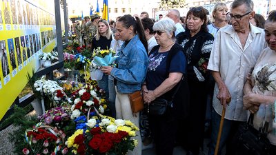 Житомир, стенд, фотографії, день пам'яті захисників