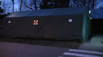 Пірнають у Південний Буг: у Хмельницькому відзначають Водохреще Пірнають у Південний Буг: у Хмельницькому відзначають Водохреще