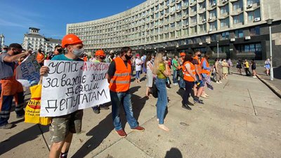 Втретє до міськради в Сумах вийшли працівникиТОВ "А-Муссон" Втретє до міськради в Сумах вийшли працівникиТОВ "А-Муссон"