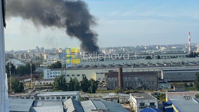 Дим на заводі "Авітек" у Кірові