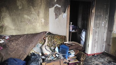 "Ми дивом врятувалися": у Марганці долають наслідки обстрілу 15 березня "Ми дивом врятувалися": у Марганці долають наслідки обстрілу 15 березня