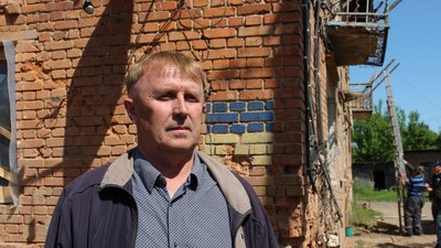 "Свист такий, і відразу лупонуло": мешканці Угроїдів на Сумщині розповіли про російський обстріл "Свист такий, і відразу лупонуло": мешканці Угроїдів на Сумщині розповіли про російський обстріл