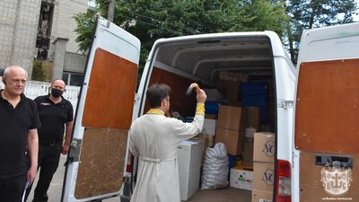 Вінничани відправили в зону ООС гуманітарний вантаж Вінничани відправили в зону ООС гуманітарний вантаж