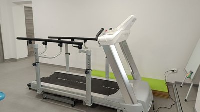 Реабілітаційна доріжка для корекції та відновлення ходи після травм Реабілітаційна доріжка для корекції та відновлення ходи після травм