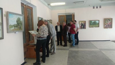 На Житомирщині у Кмитівському музеї відкрили виставку живопису "Життя в мистецтві" На Житомирщині у Кмитівському музеї відкрили виставку живопису "Життя в мистецтві"