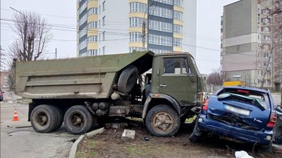 У Черкасах сталась ДТП: постраждали двоє людей