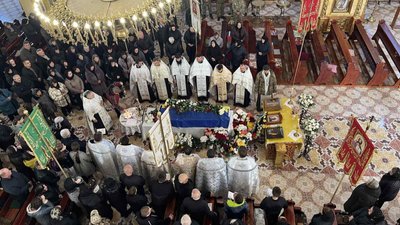 На Закарпатті попрощалися із полеглим захисником Михайлом Ільчуком На Закарпатті попрощалися із полеглим захисником Михайлом Ільчуком