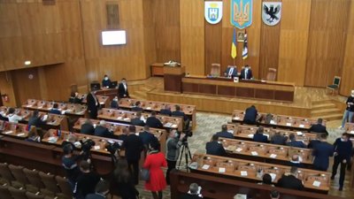 Івано-Франківська обласна рада провела останнє засідання сесії
