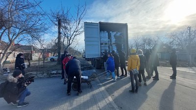 Миколаївським безпритульним котам надійшла гуманітарна допомога Миколаївським безпритульним котам надійшла гуманітарна допомога
