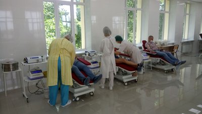 Кропивницький: до Всесвітнього дня донора військові та спортсмени здали майже 26 літрів крові