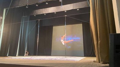 У Херсоні відбулись всеукраїнські змагання з шестової та повітряної акробатики У Херсоні відбулись всеукраїнські змагання з шестової та повітряної акробатики